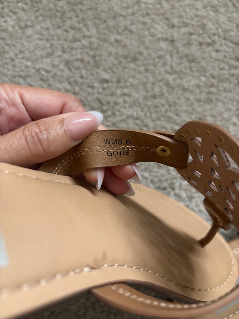 DV by Dolce Vita: Gotie Sandal size 6 - Picture 4 of 4